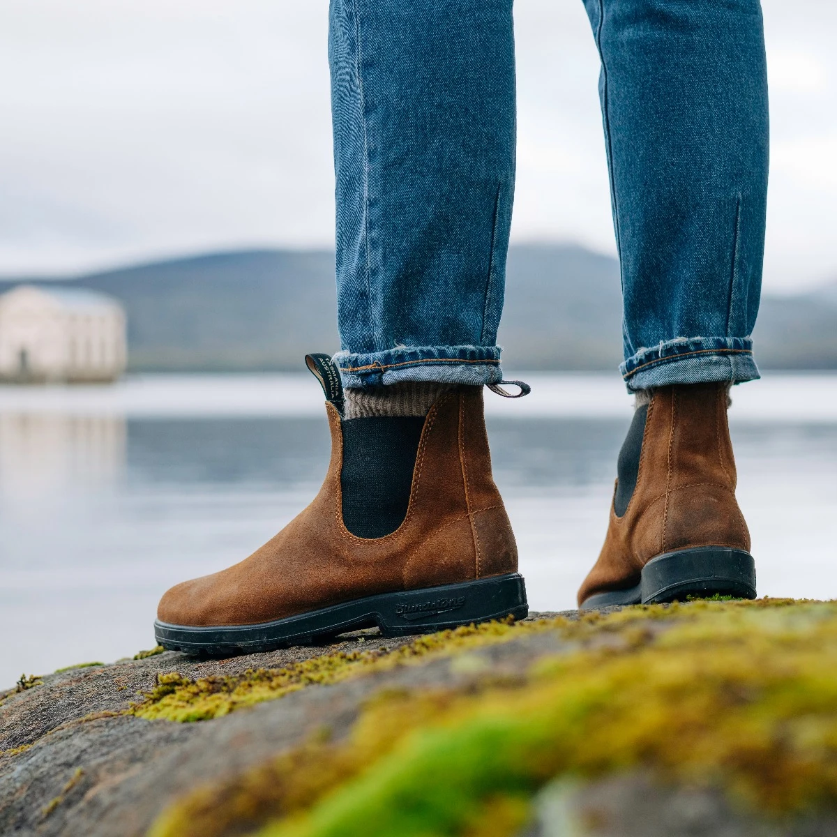 Blundstone Womens Original Chelsea Boot Tobacco 4 US 6.5 M