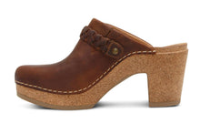 Load image into Gallery viewer, Aetrex Corey Women’s Clog Brown