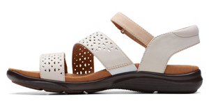 Clarks Wmns Kitley Way Adjustable Sandal Off White