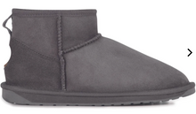 Load image into Gallery viewer, EMU Australia Womens Stinger Micro Sheepskin Boot Charcoal