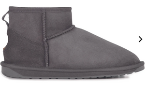 EMU Australia Women's Stinger Micro Sheepskin Boot Charcoal