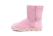 Load image into Gallery viewer, SUPERLAMB ARGALI WOMENS SHEEPSKIN 7.5&quot; BOOT PINK