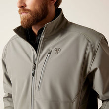 Load image into Gallery viewer, ARIAT MEN&#39;S LOGO 2.0 SOFTSHELL INSULATED JACKET JETTY GREY